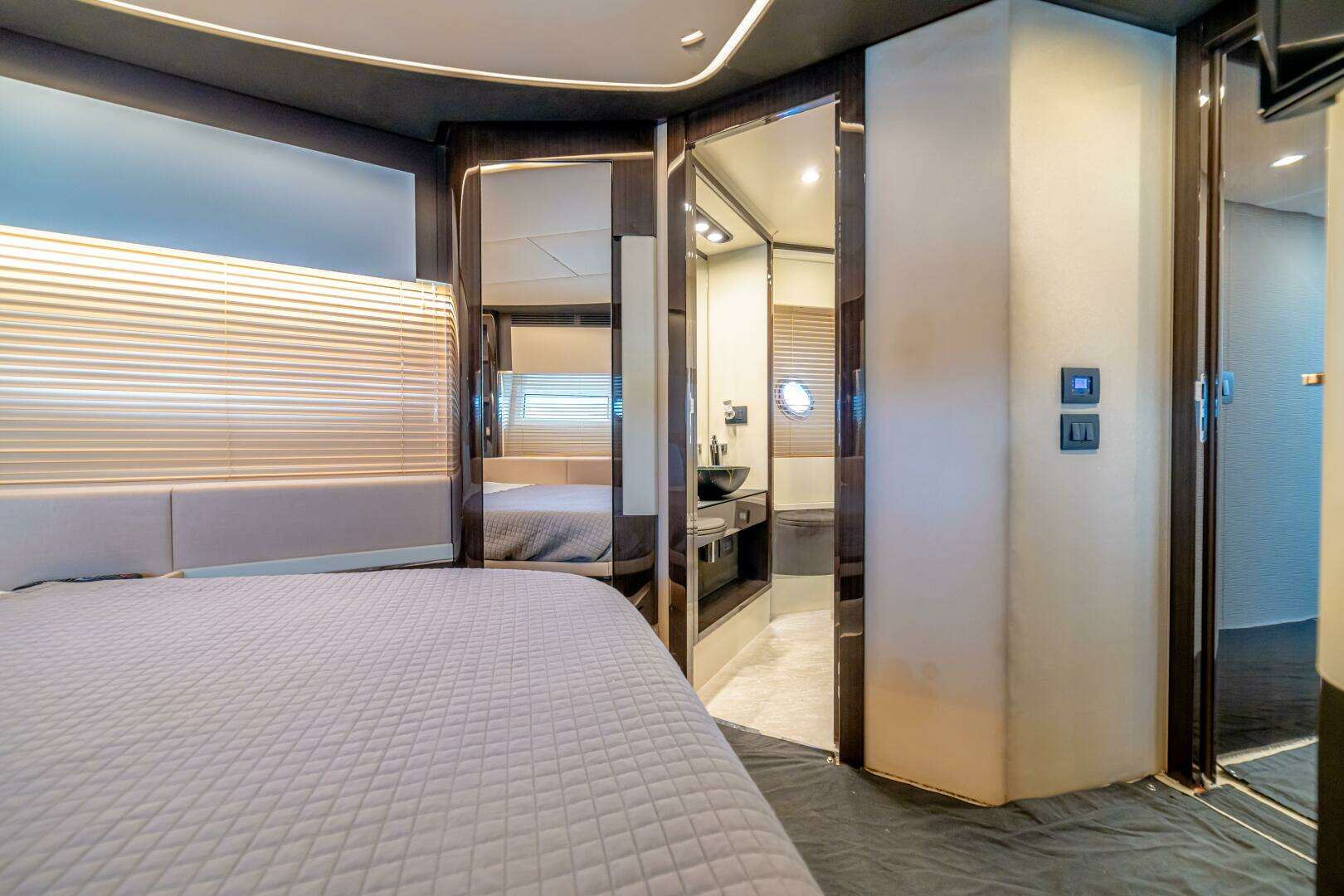 2017 Azimut 77S - Image 72
