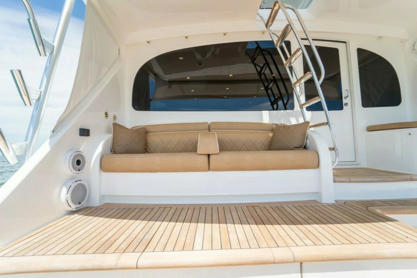 2018 Viking 72 Convertible - Image 23