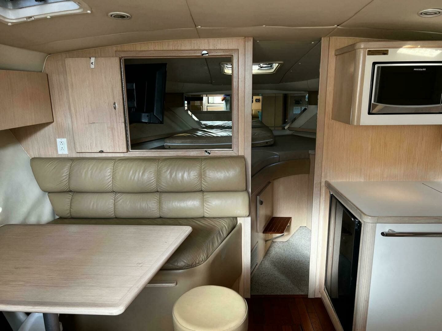 1996 Tiara Yachts 3500 Express - Image 7