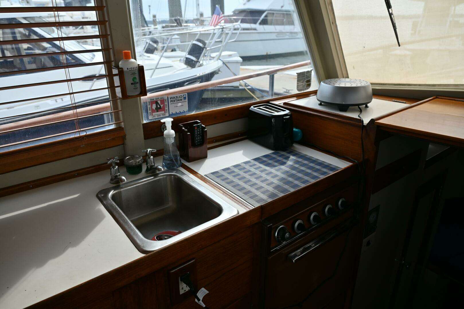 1970 Grand Banks Flybridge Trawler - Image 13