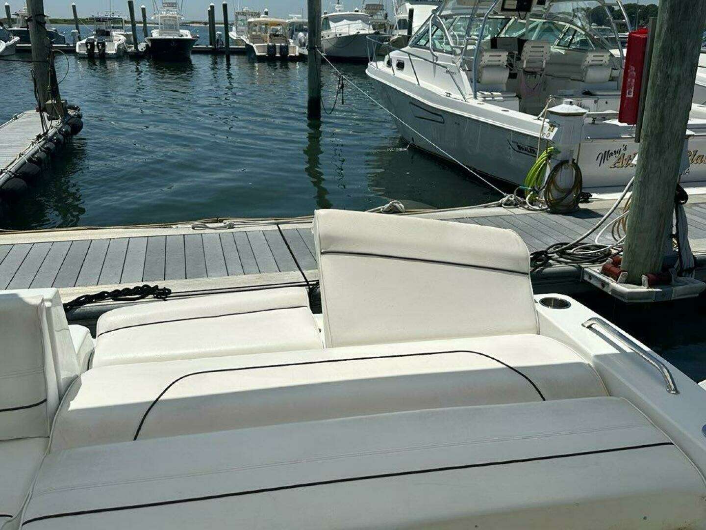 2015 Cruisers Yachts Cantius - Image 66
