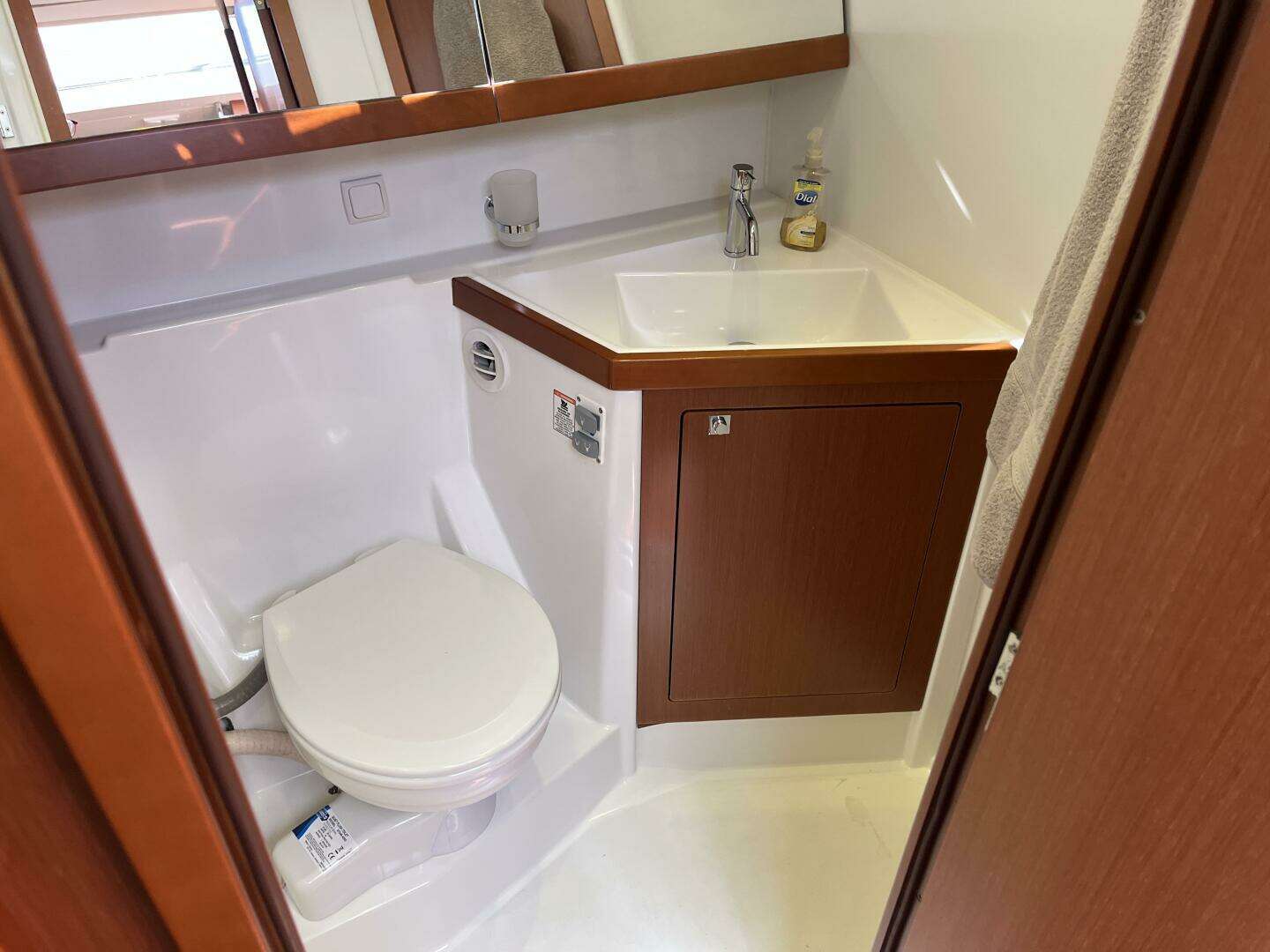 2013 Beneteau Oceanis 48 - Image 35
