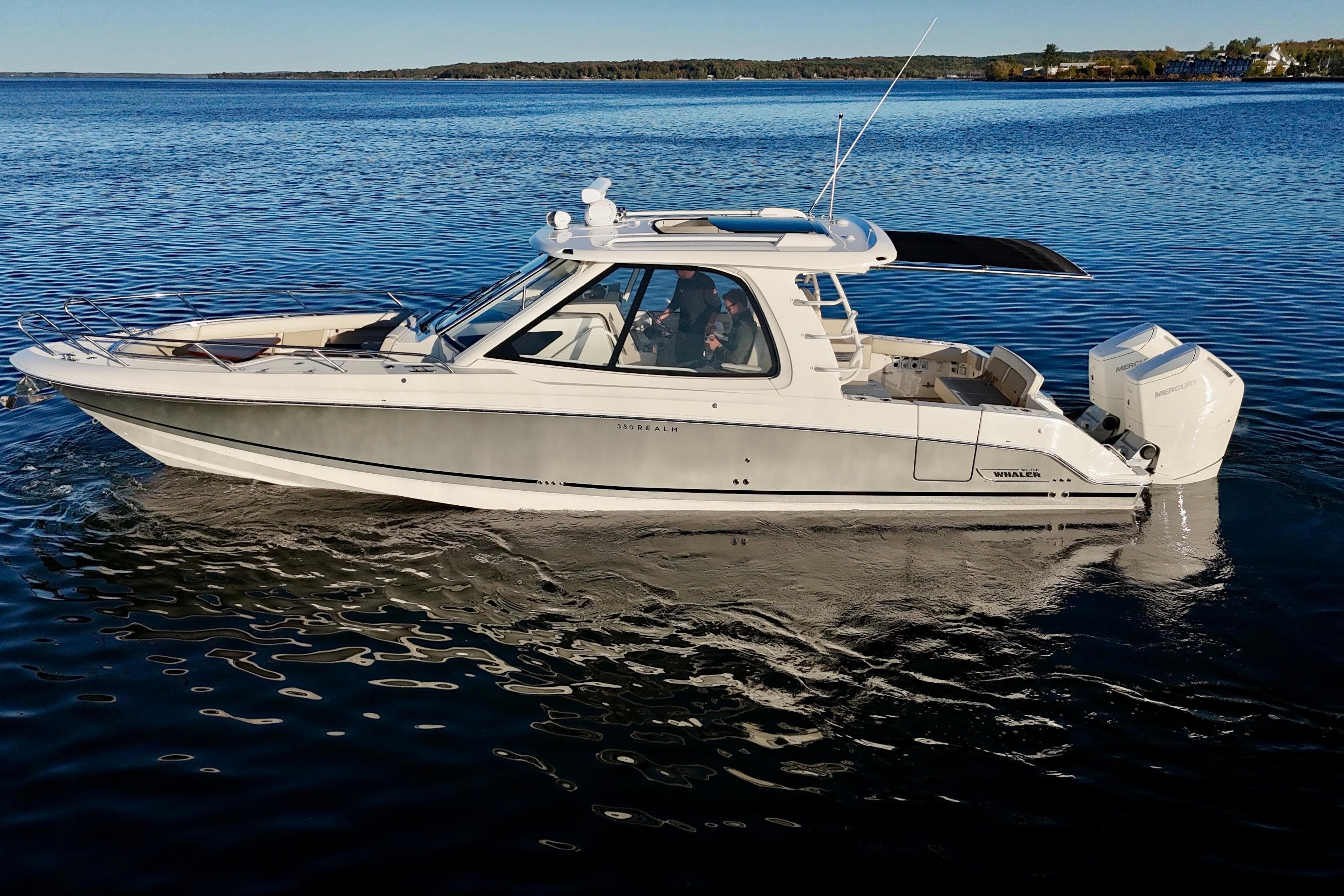 2024 Boston Whaler 380 Realm
