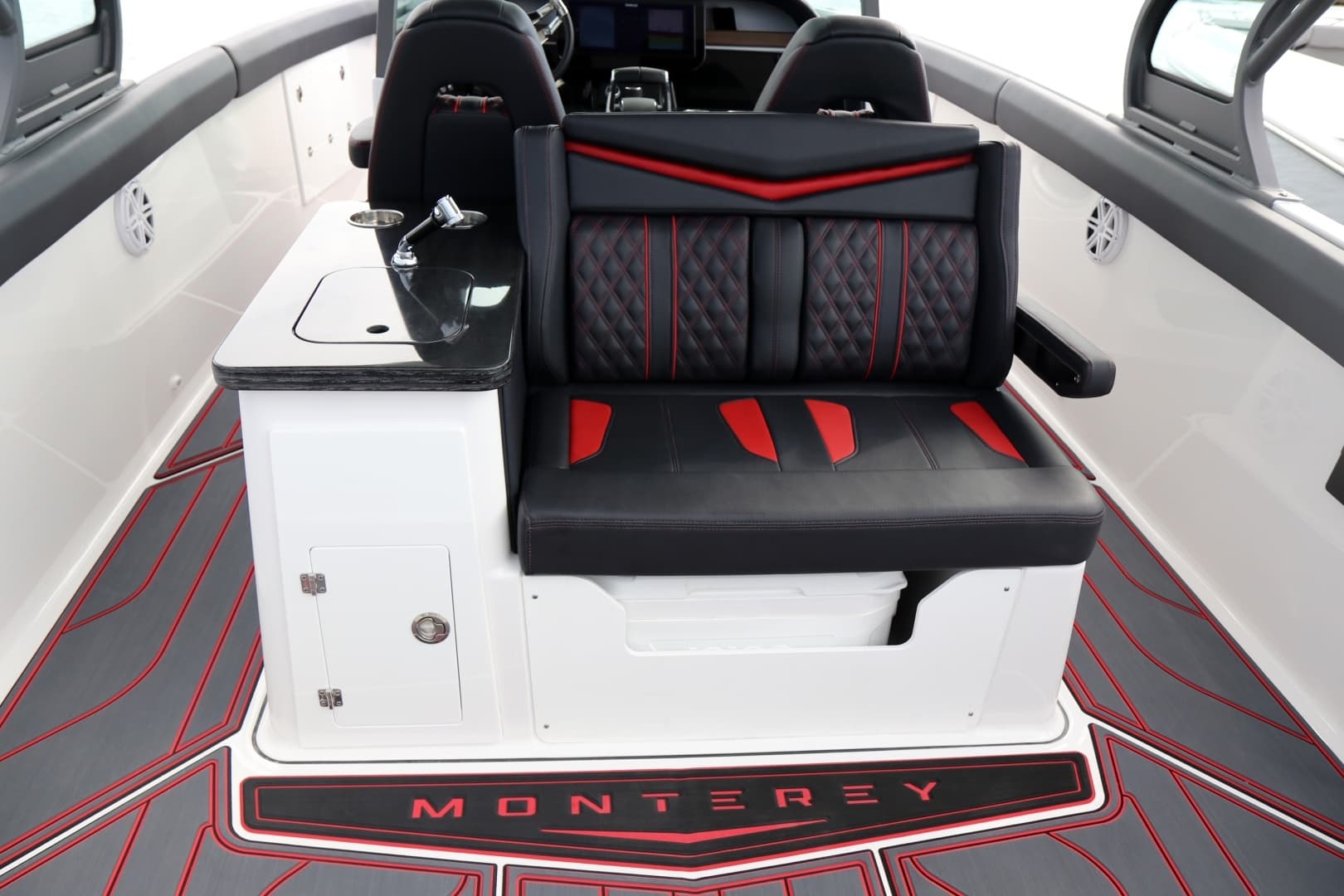 2027 Monterey Elite 30 OB - Image 40