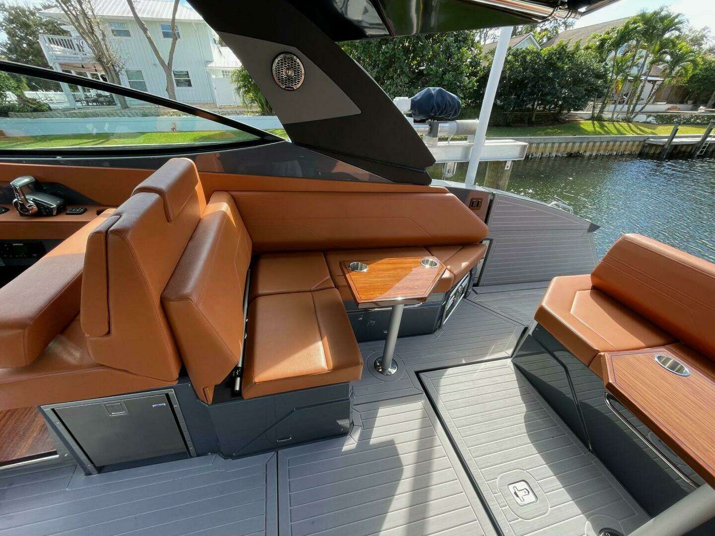 2023 Cruisers Yachts 38 GLS - Image 45