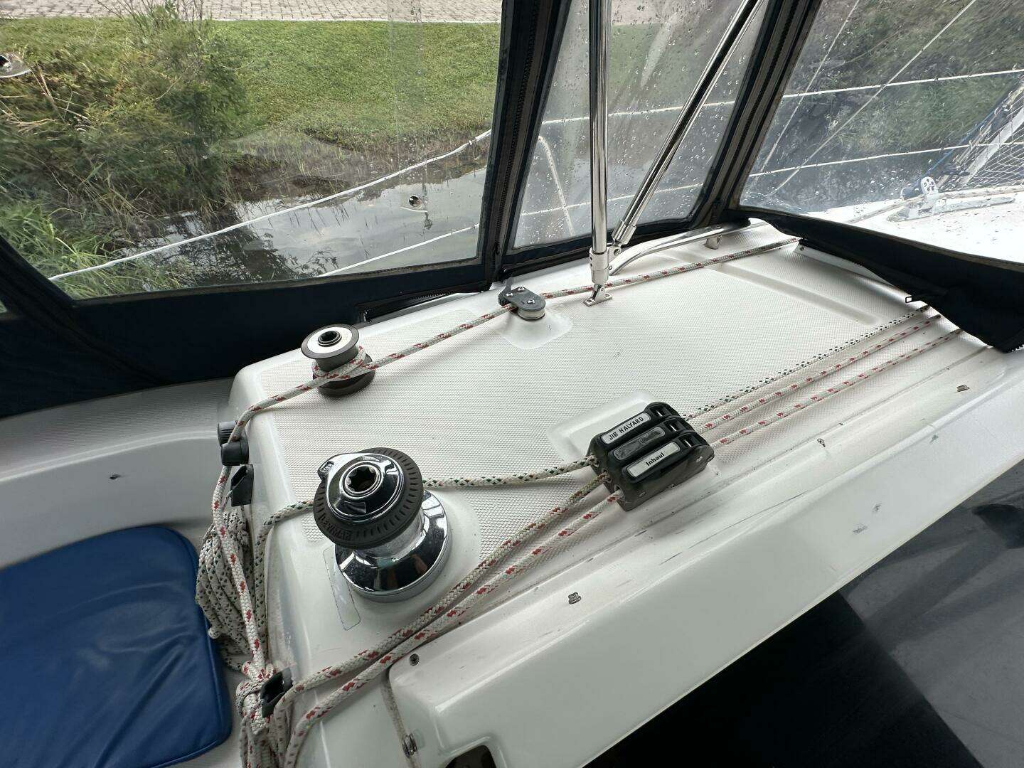 2003 Hunter 306 - Image 11
