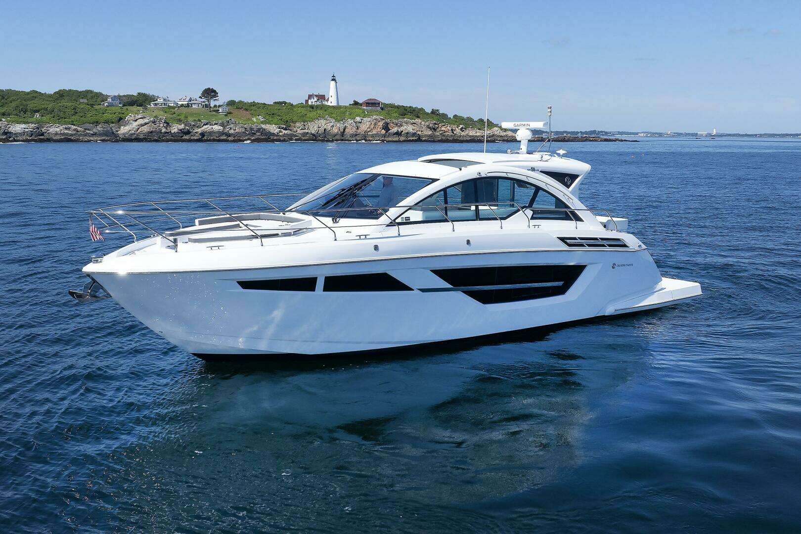 2021 Cruisers Yachts — - Image 5