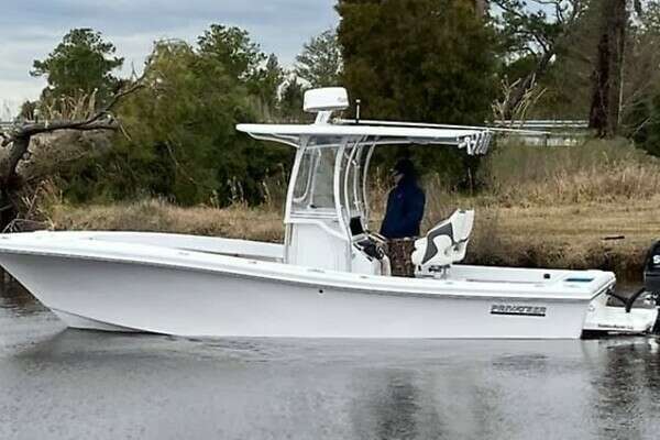 2021 Privateer 242 Wahoo