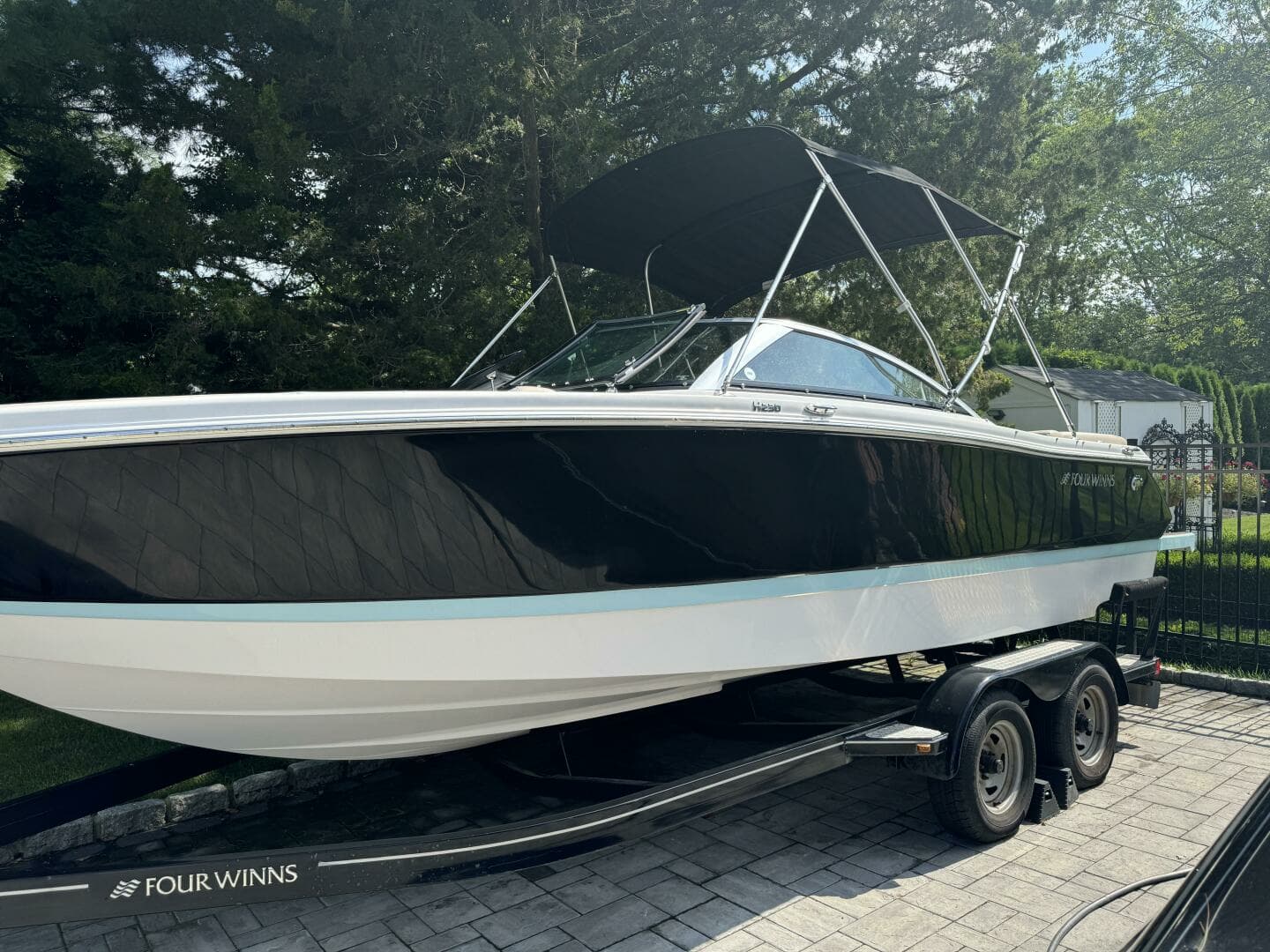 2019 Four Winns H230 - Image 3