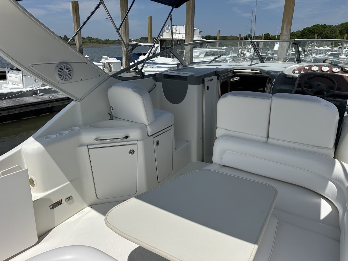 2006 Bayliner 305 - Image 16