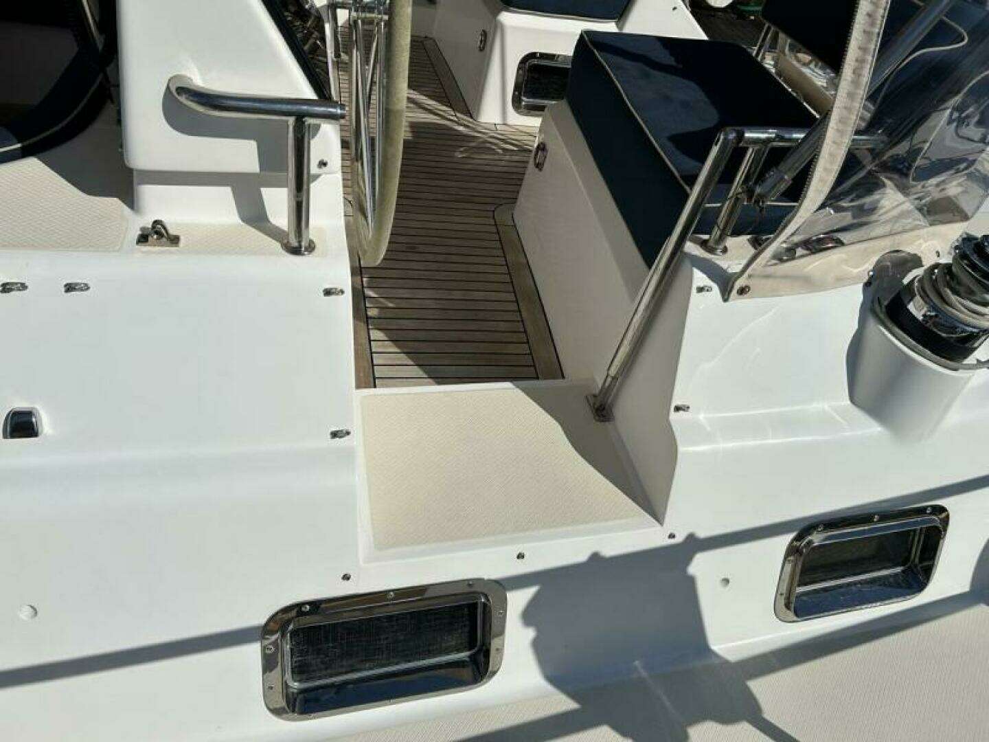 2011 Hylas 70 - Image 18