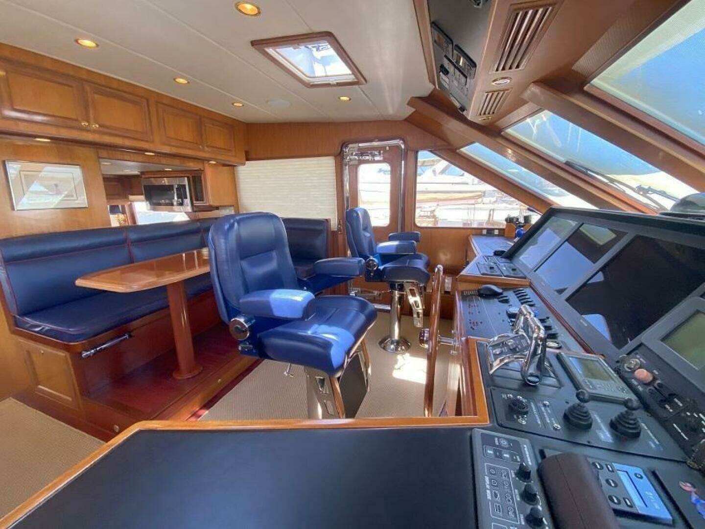 2005 Offshore Yachts — - Image 12