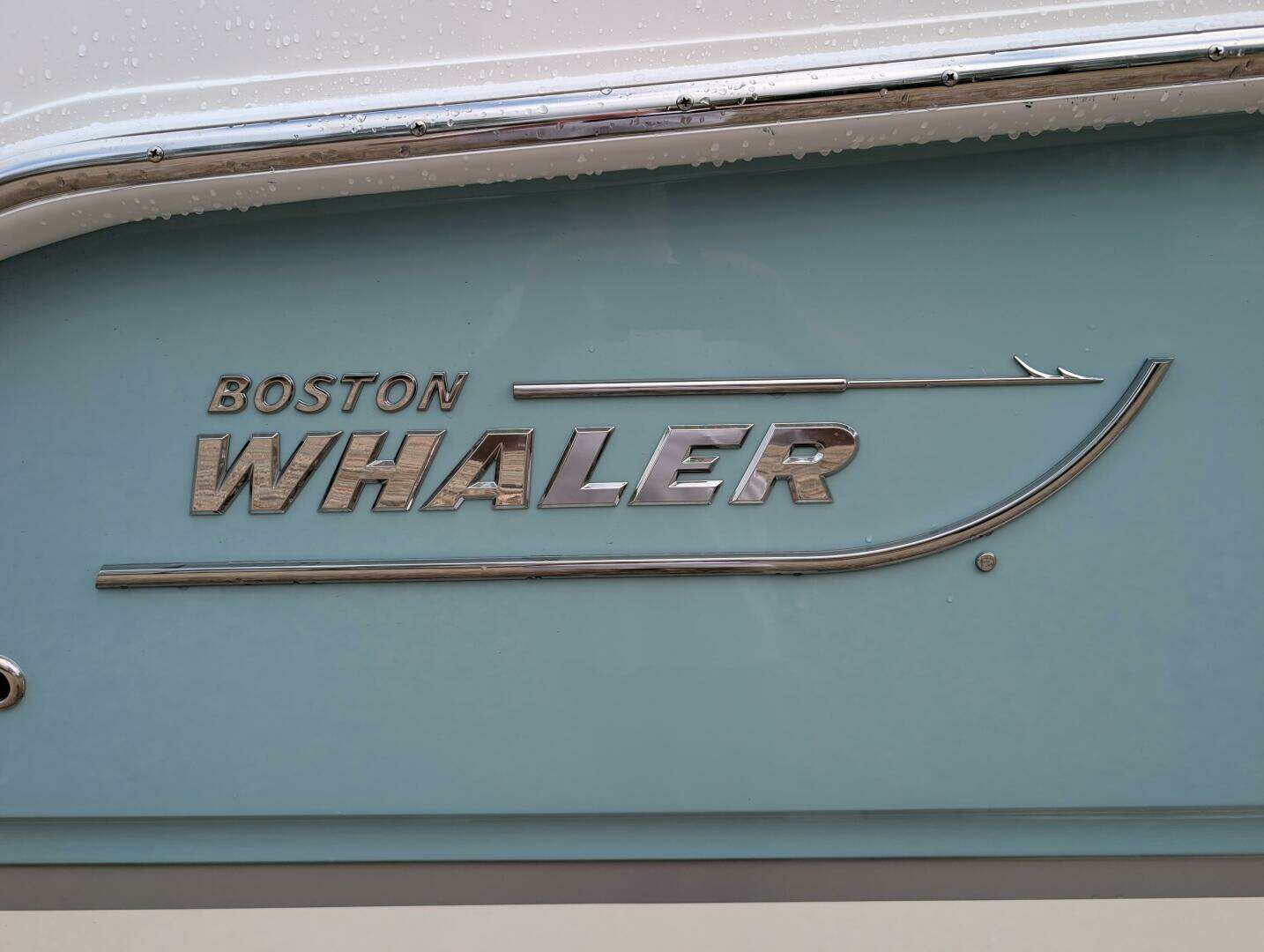 2023 Boston Whaler 240 Vantage - Image 90