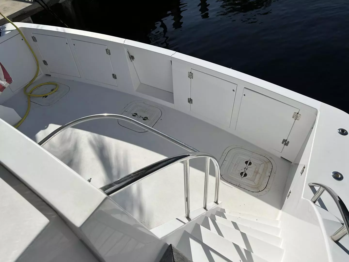 2002 President 100 Motor Yacht - Image 6