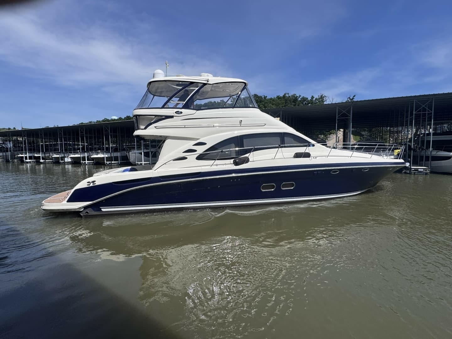 2005 Sea Ray 550 SEDAN BRIDGE - Image 5
