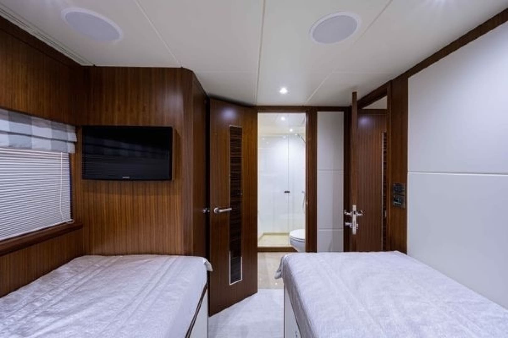 2019 Ocean Alexander Motoryacht 100 - Image 55