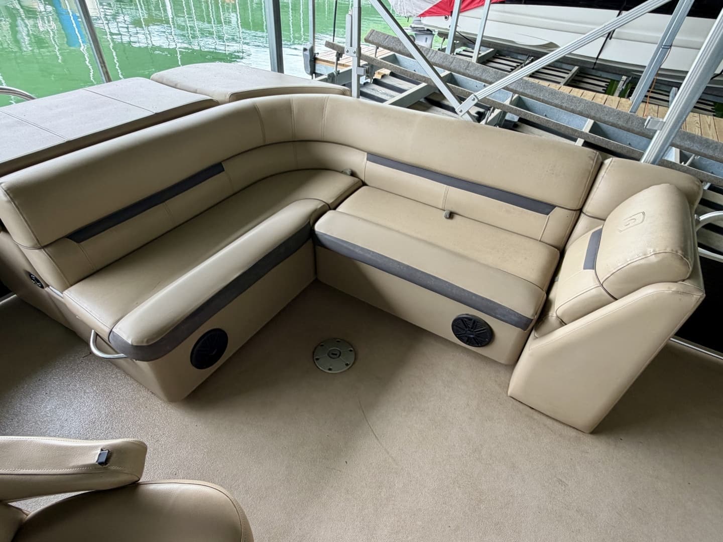 2019 Sweetwater 2386 Cruise Pontoon - Image 30