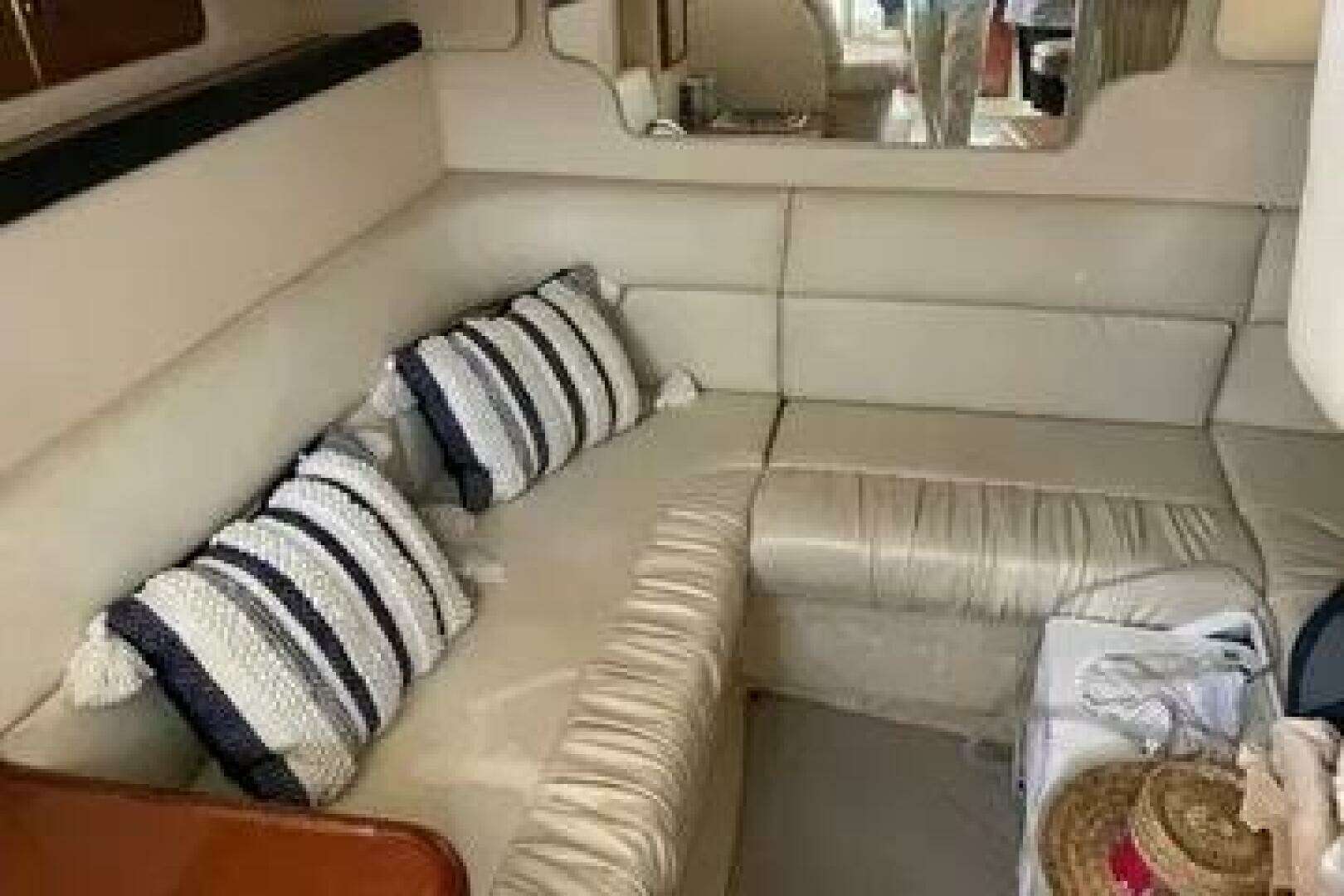 2002 Sea Ray 340 Sundancer - Image 5