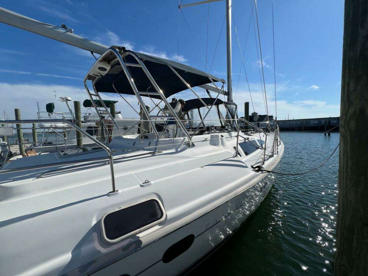 2001 Hunter 420 Passage - Image 3