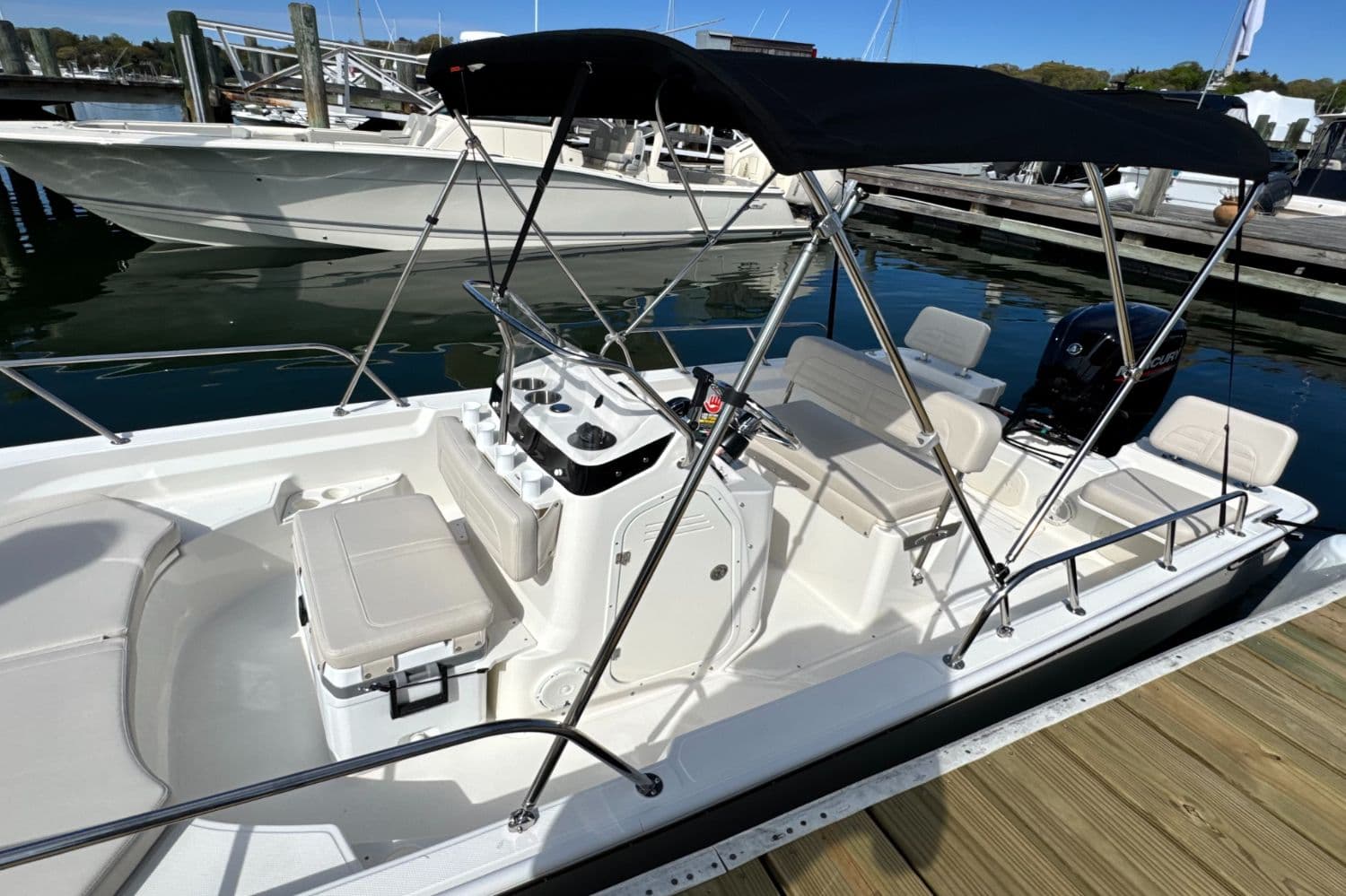 2026 Boston Whaler 170 Montauk - 6
