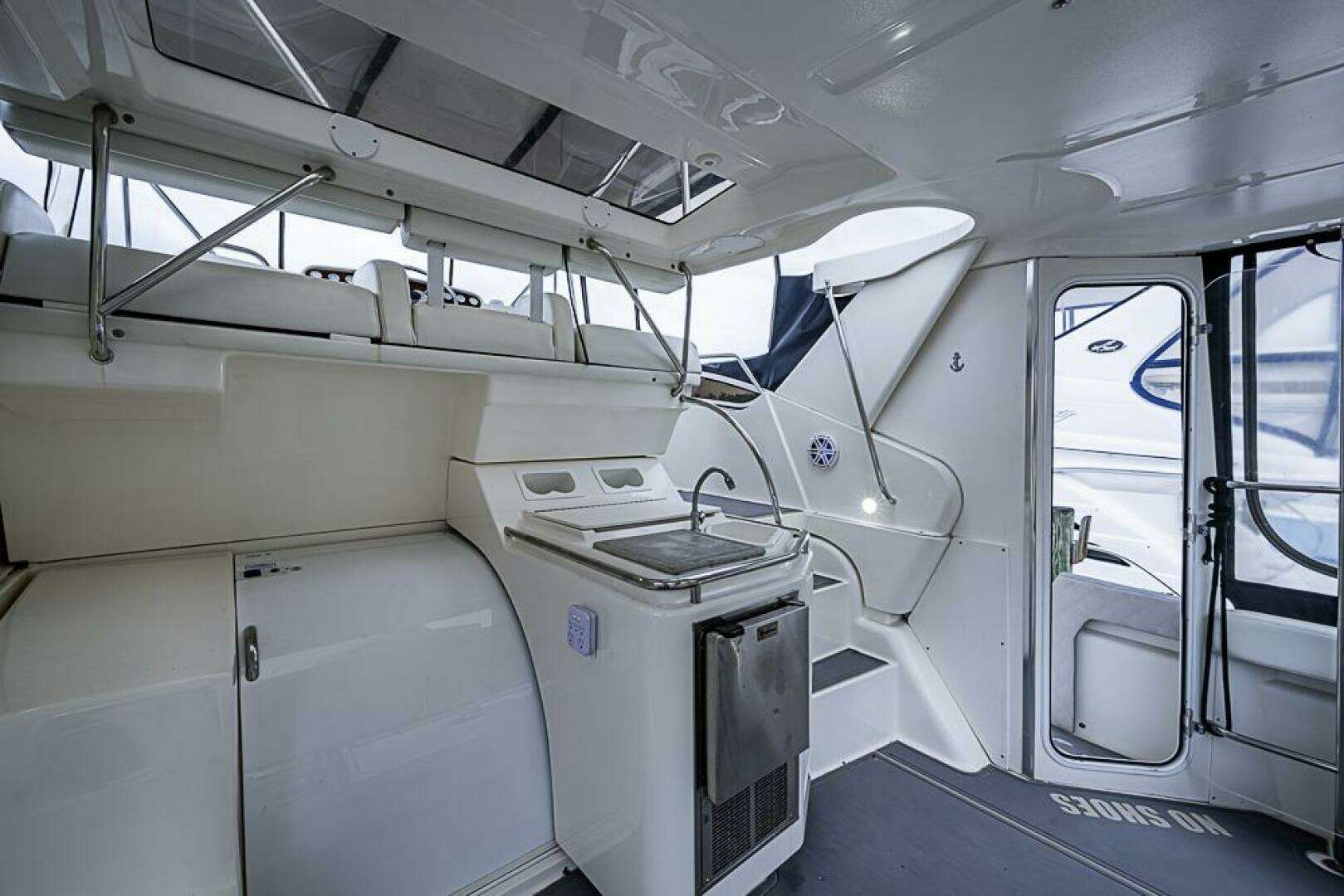 2000 Silverton 442 Cockpit Motoryacht - Image 13