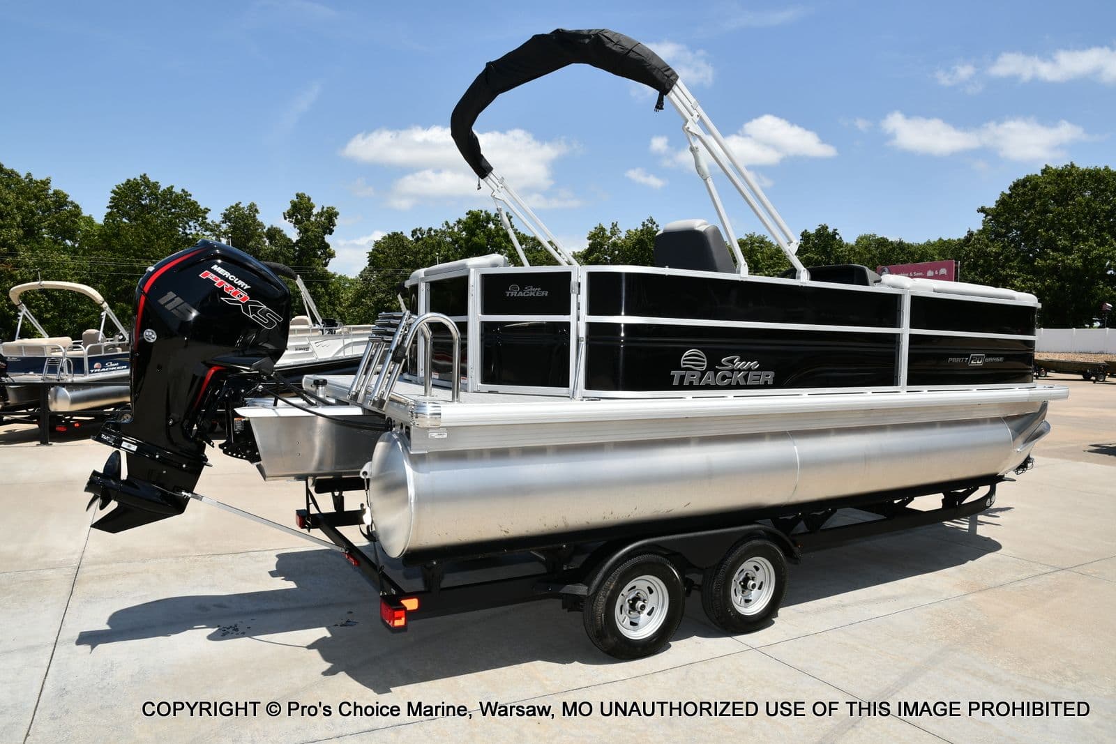 2026 Sun Tracker Party Barge 20 DLX w/115HP Pro-XS - 72