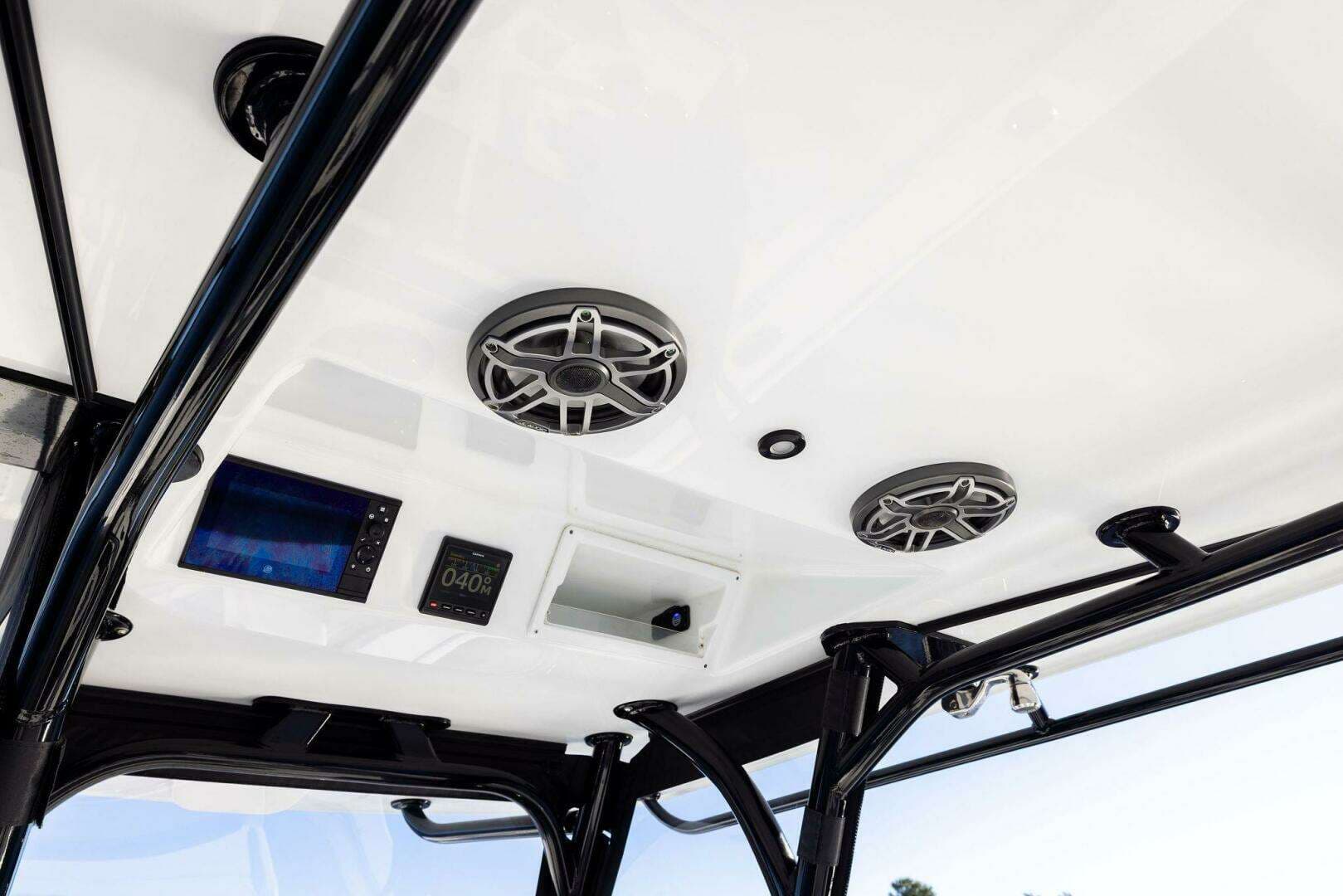 2023 Yellowfin 32 Offshore - Image 41