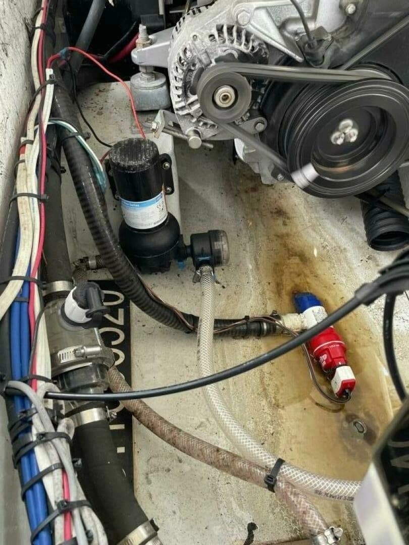 1997 Custom 31 Center Console - Image 35