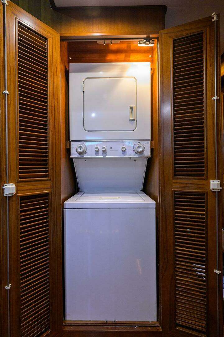 2001 Ocean Alexander 602 MKI - Image 21