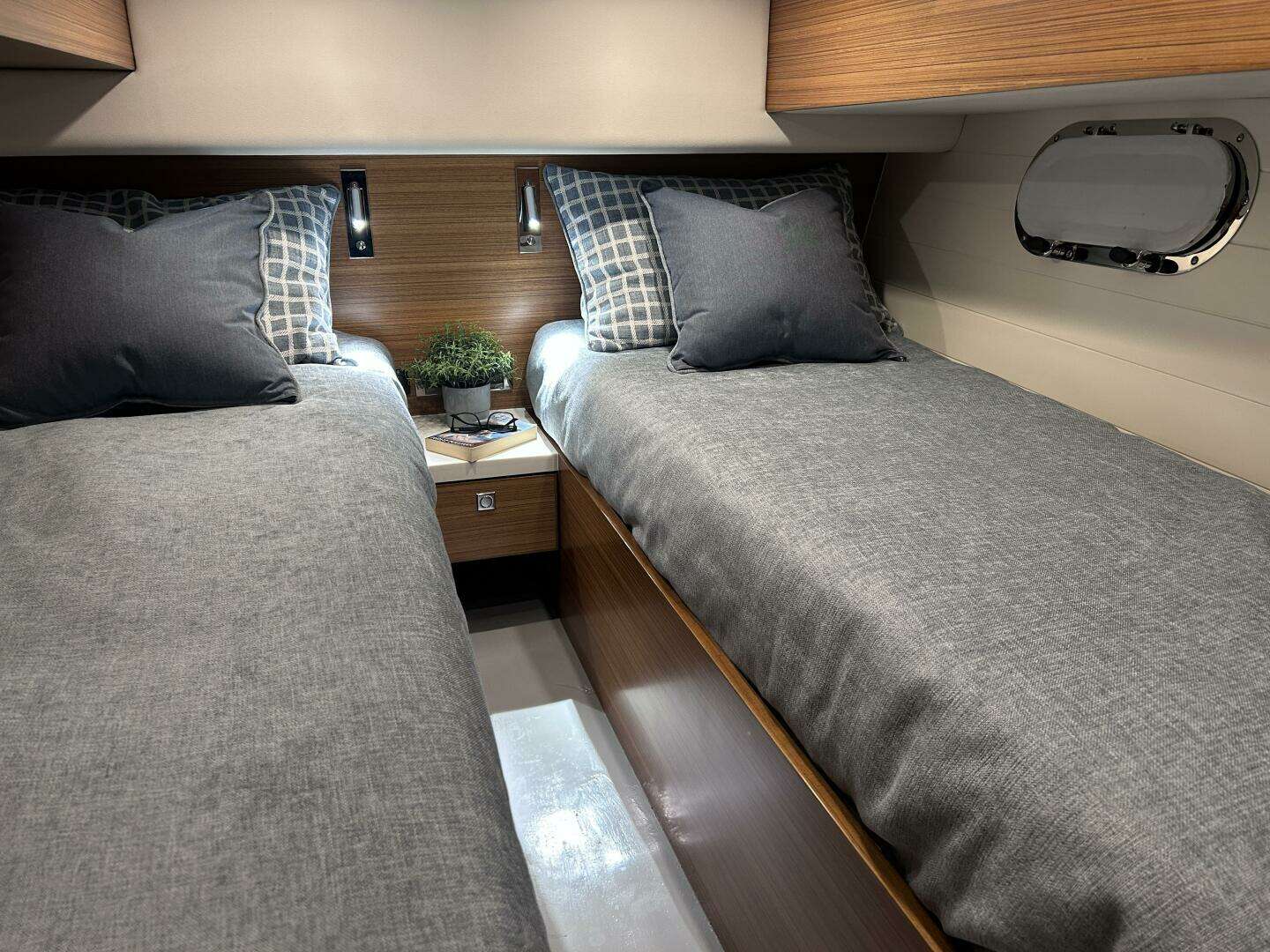 2027 Outback Yachts 50 - Image 15