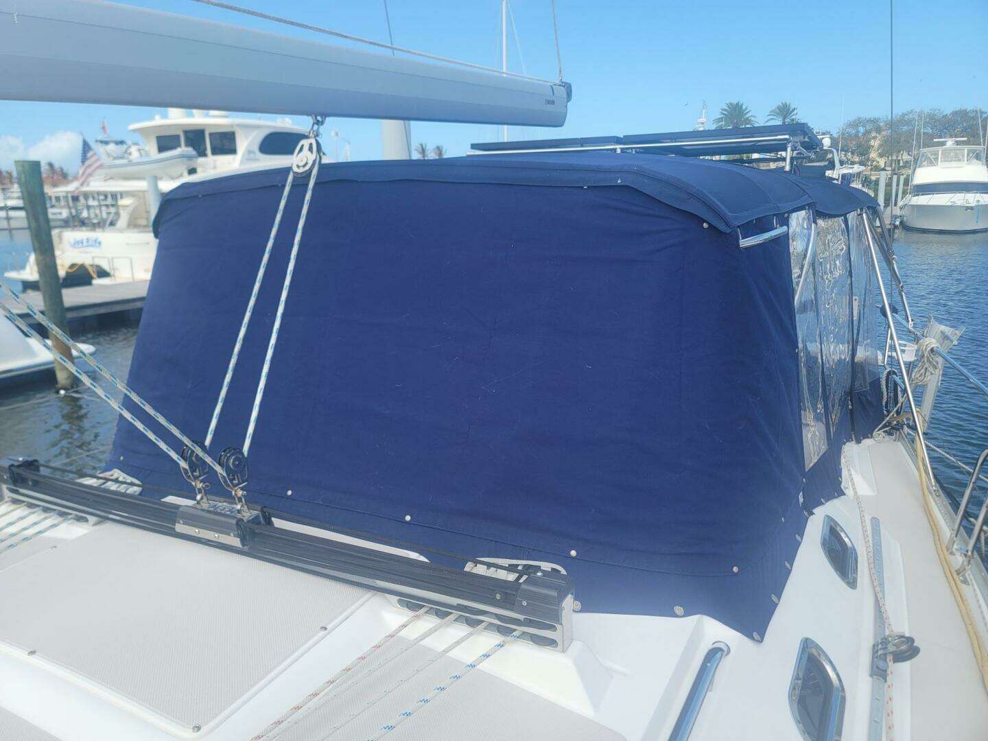 2015 Catalina 445 - Image 44