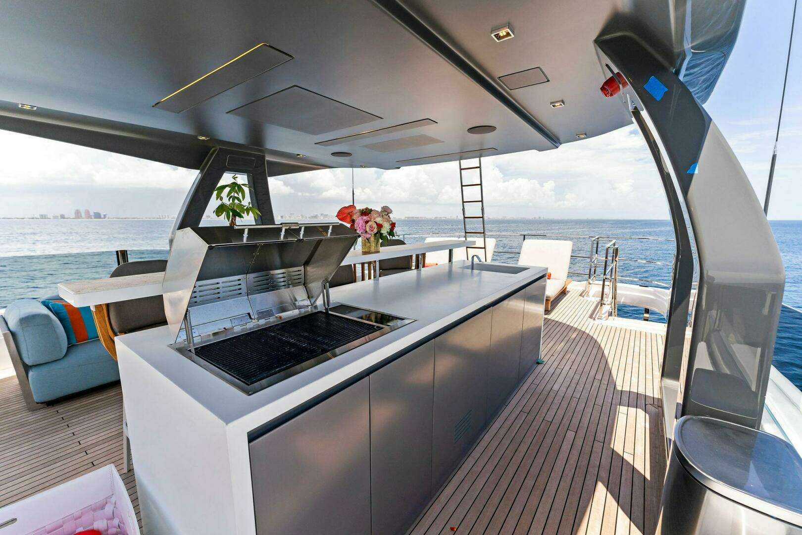 2024 Custom Line Navetta 33 - Image 24
