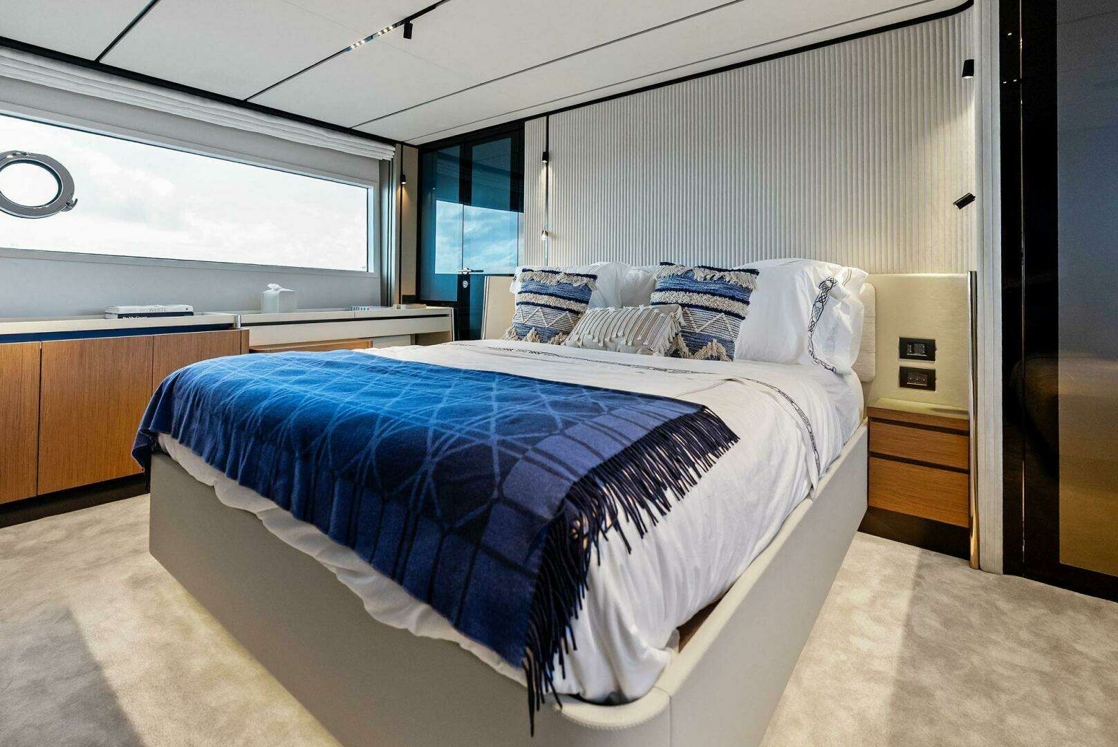 2024 Ferretti Yachts 720 - Image 82