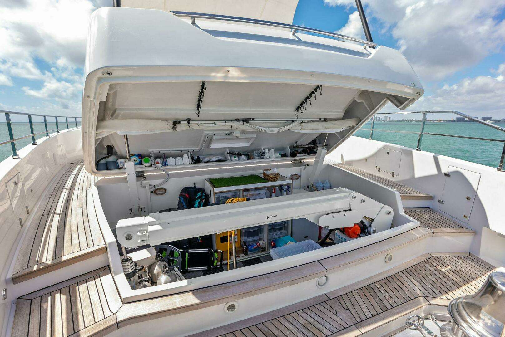 2023 Custom Line 33 Navetta - Image 119