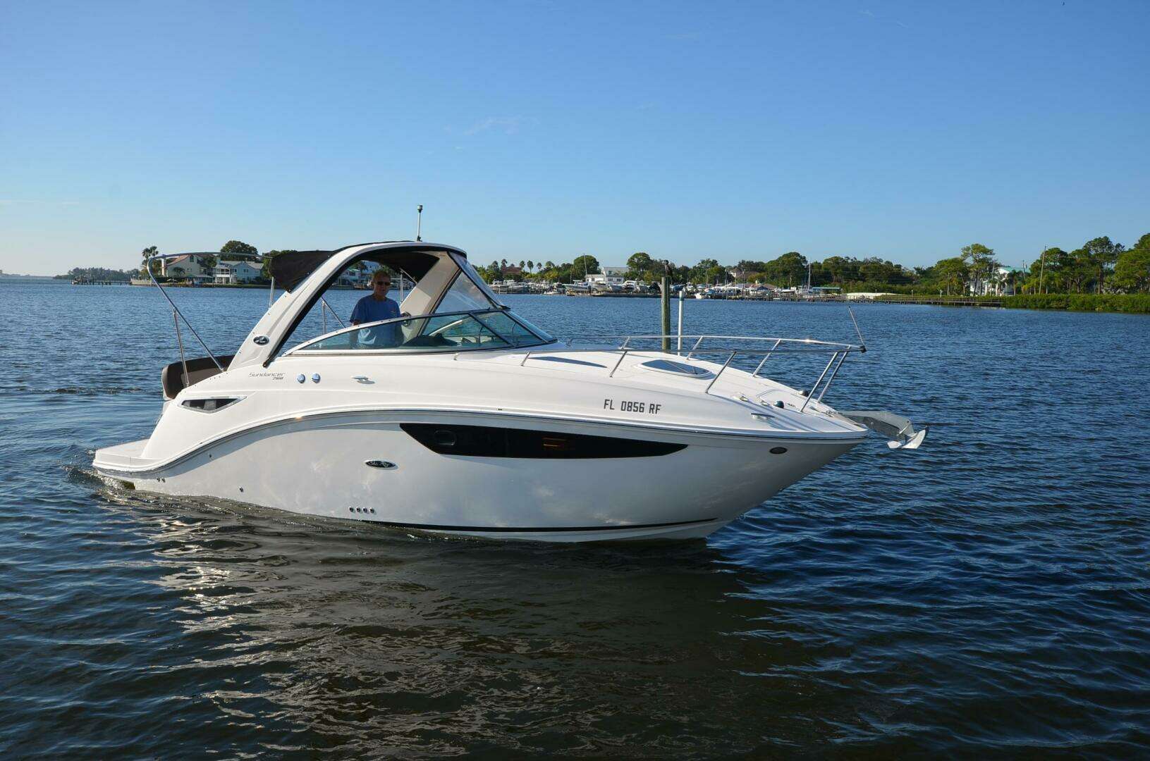 2015 Sea Ray 260 Sundancer - Image 3