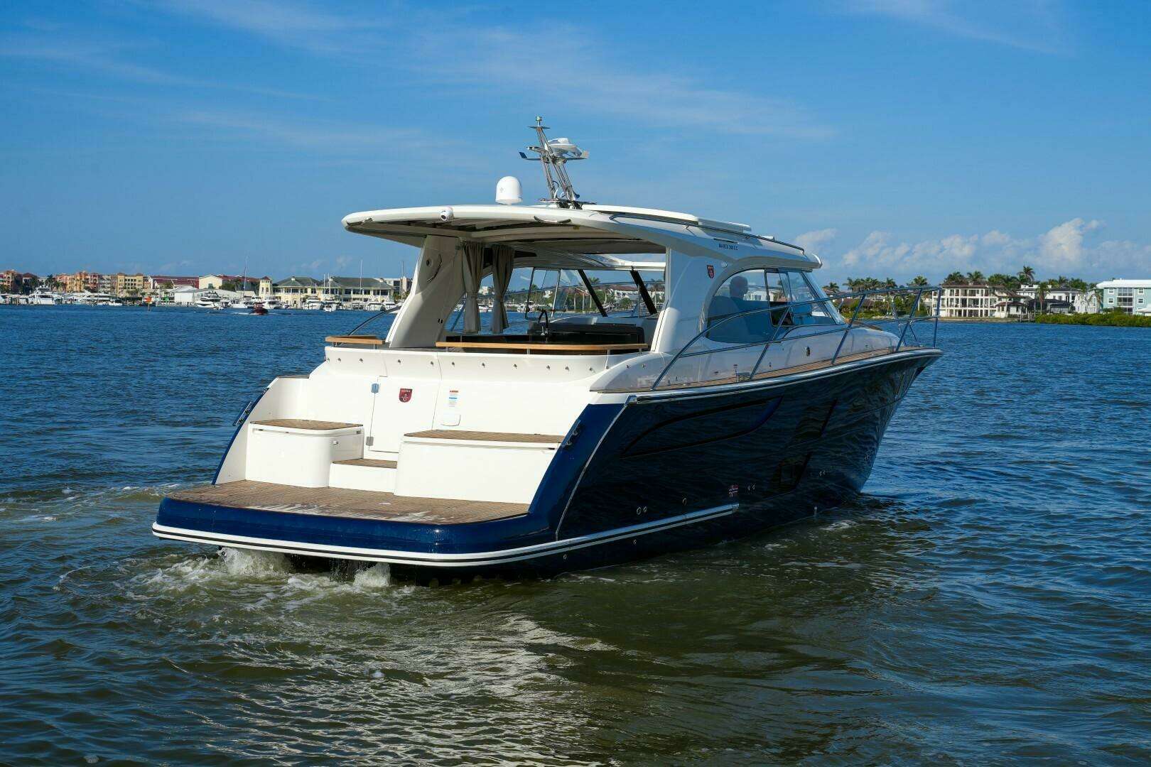 2026 Marex 360 Cabriolet Cruiser - Image 12