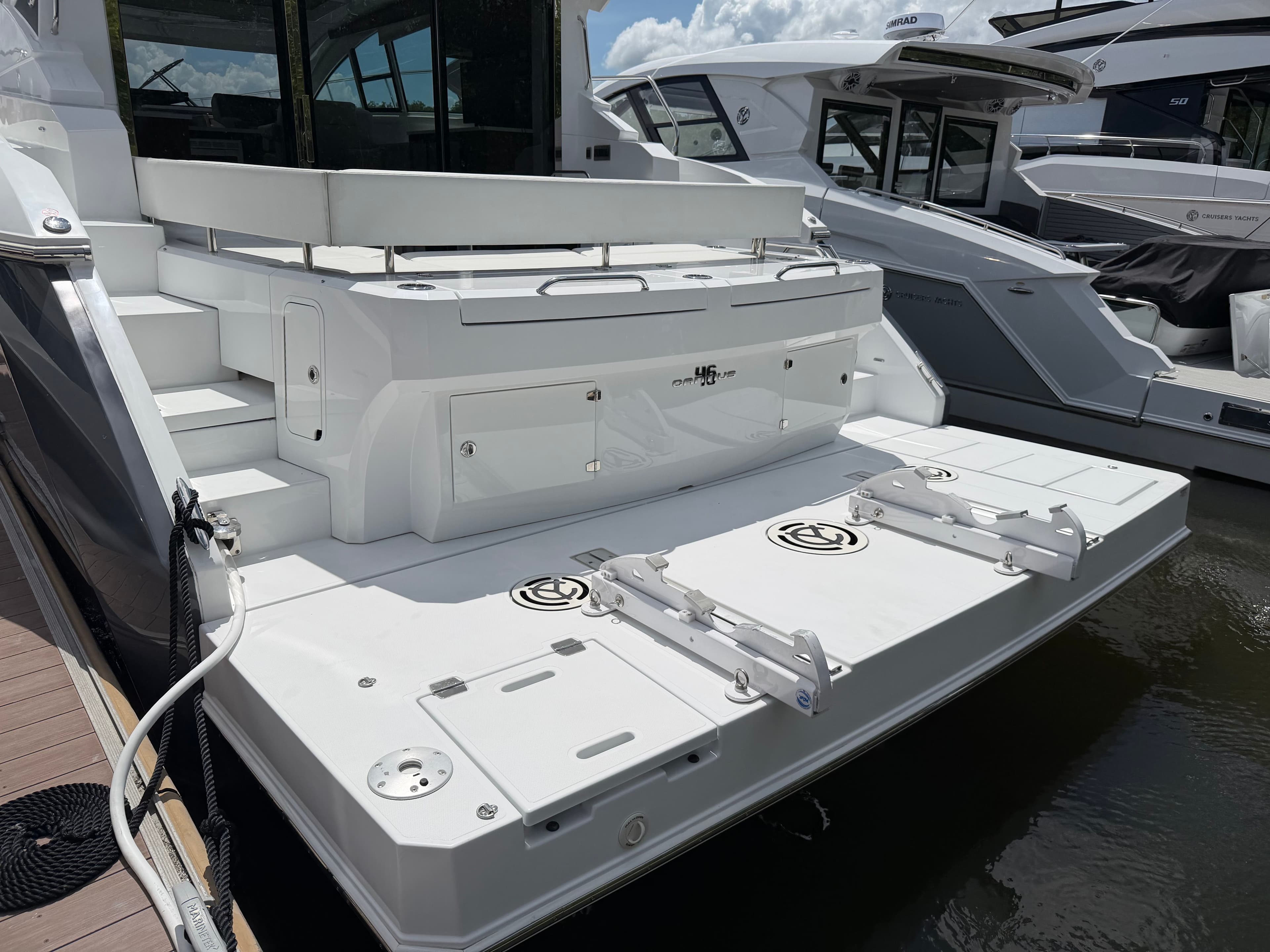 2022 Cruisers Yachts 46 Cantius - 3