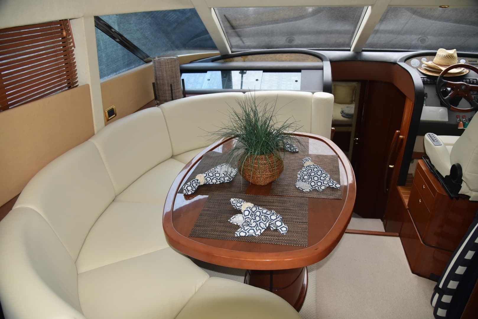 2002 Fairline Squadron 58 - Image 21
