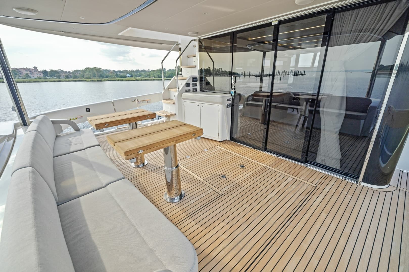 2024 Absolute Navetta 64 - Image 31