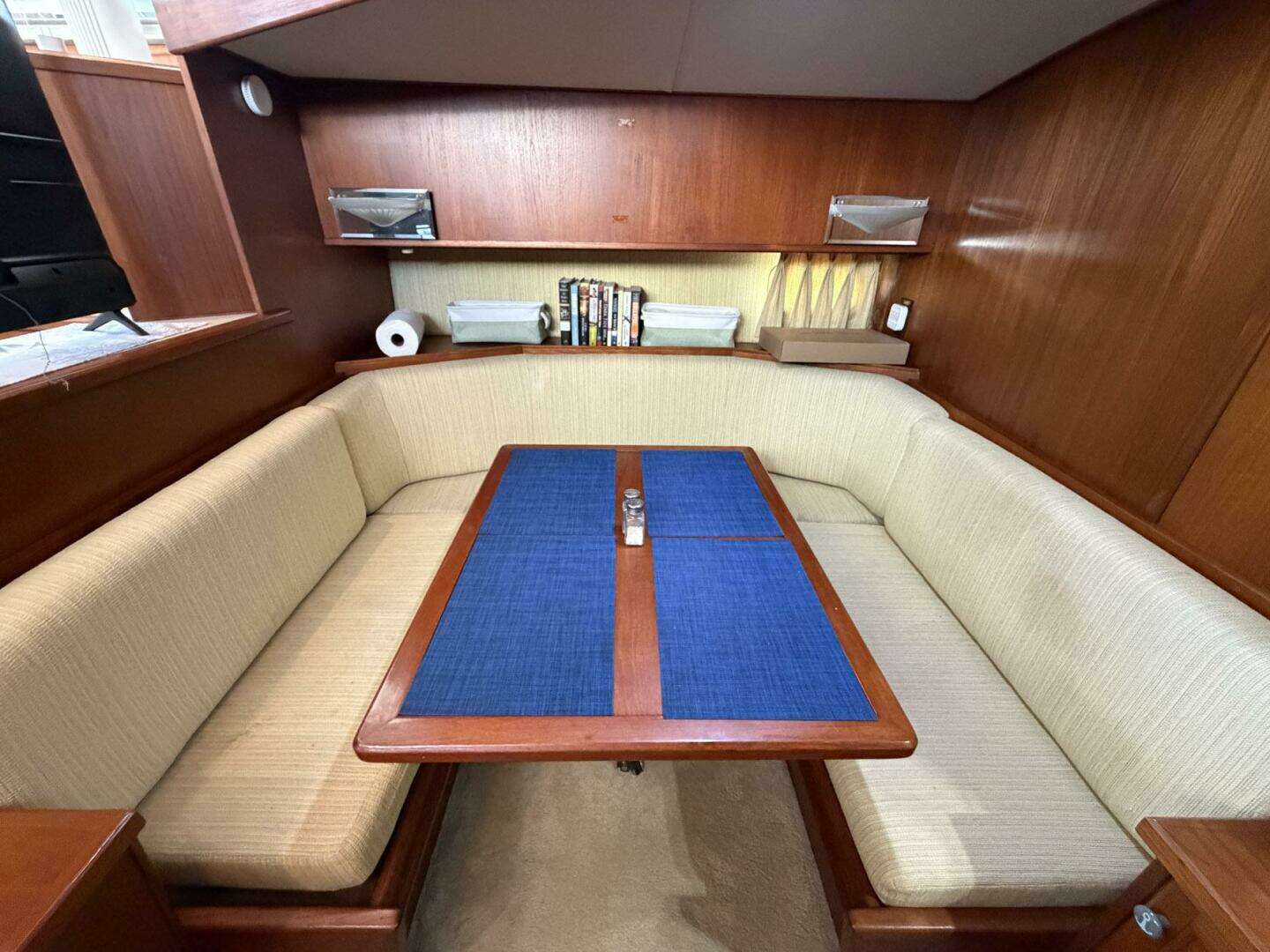 1987 Viking 44 Motor Yacht - Image 44