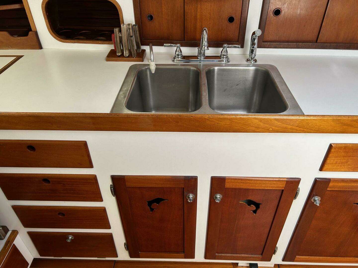 1987 Lyman-Morse Flybridge Cruiser - Image 12