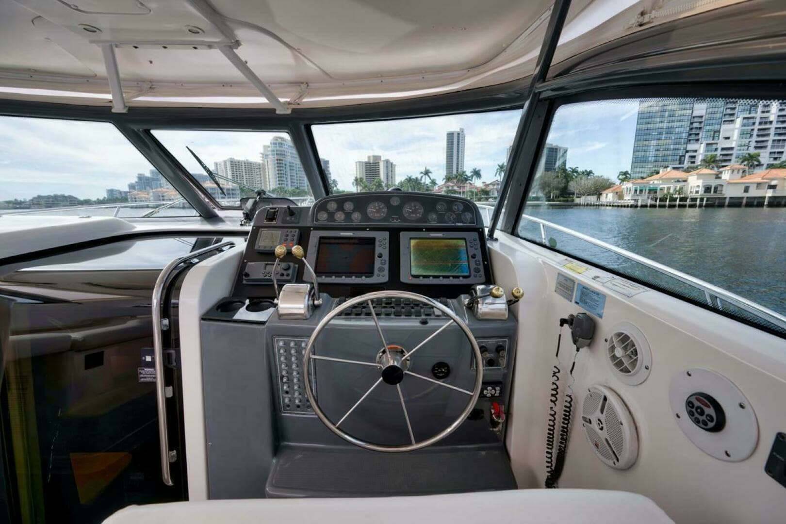 2004 Tiara Yachts 38 Open - Image 22