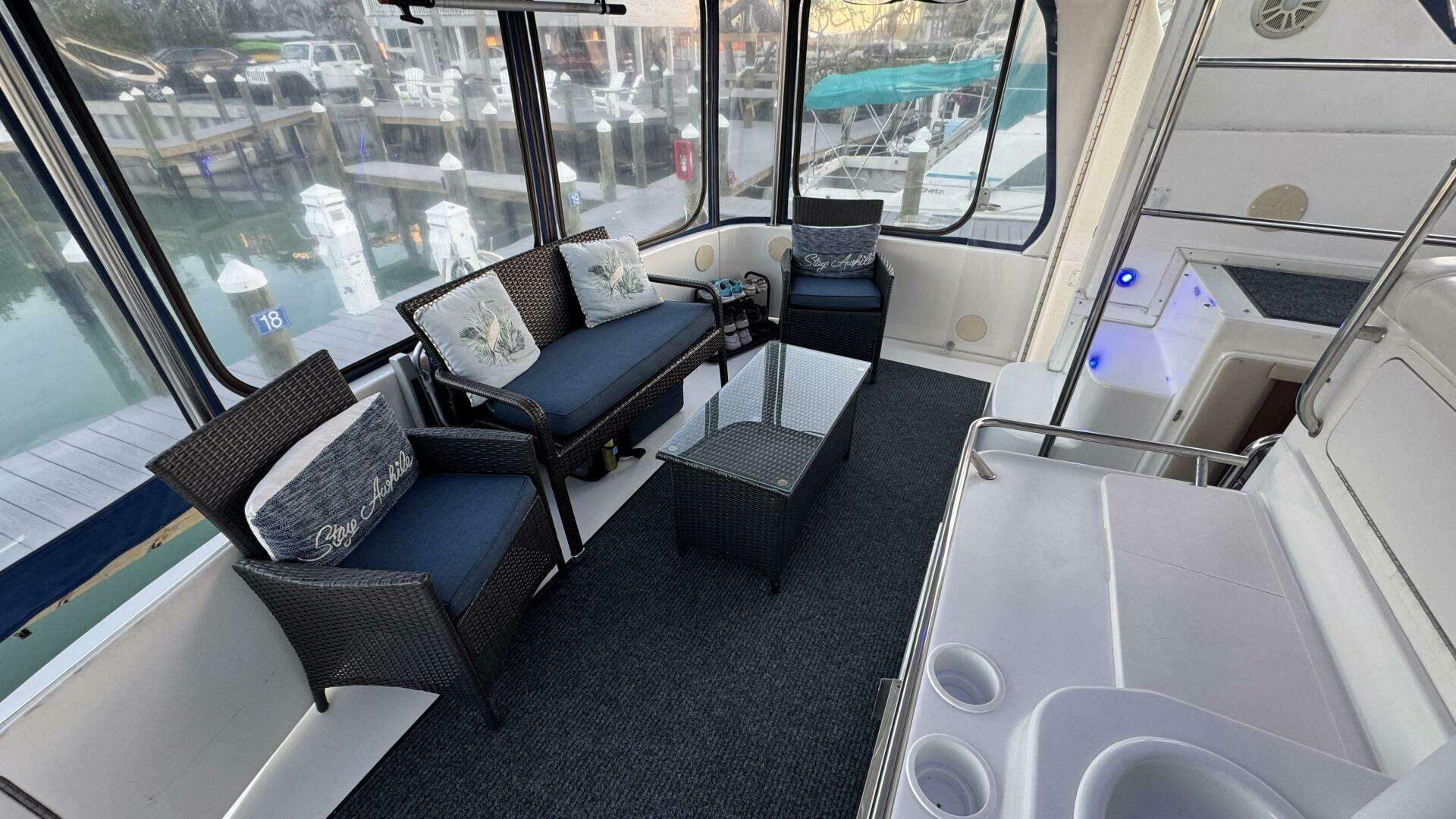 2000 Sea Ray 420 Aft Cabin - Image 8