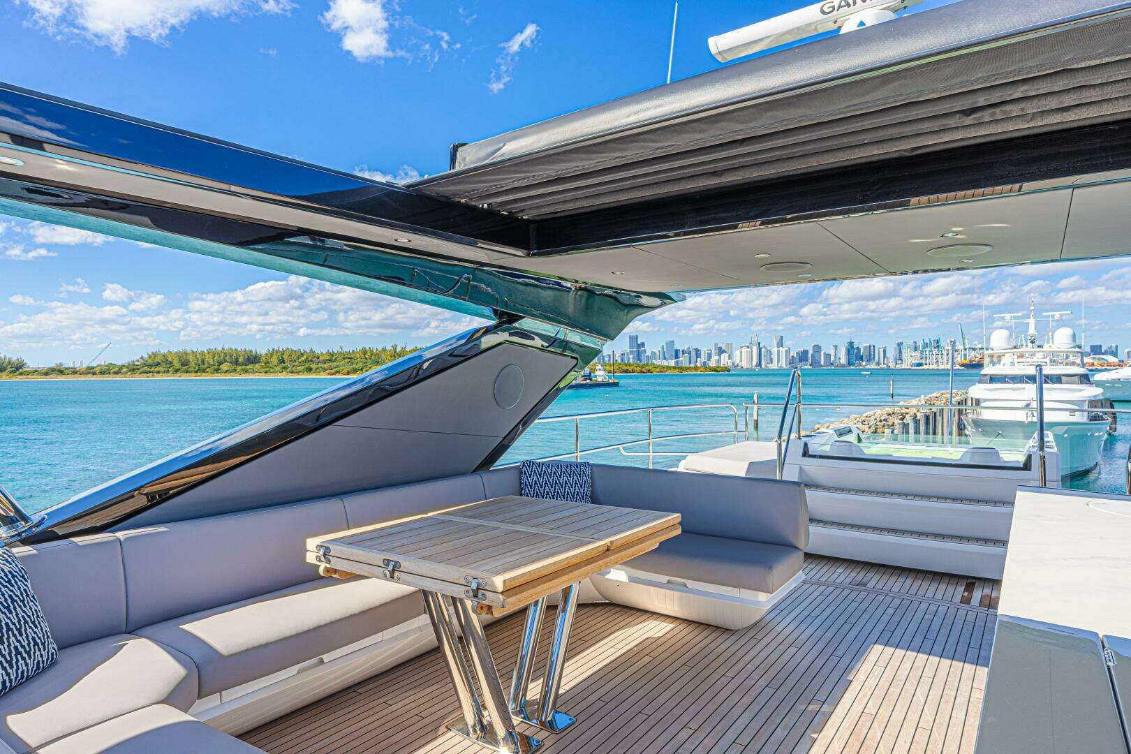 2025 Sunseeker — - Image 32