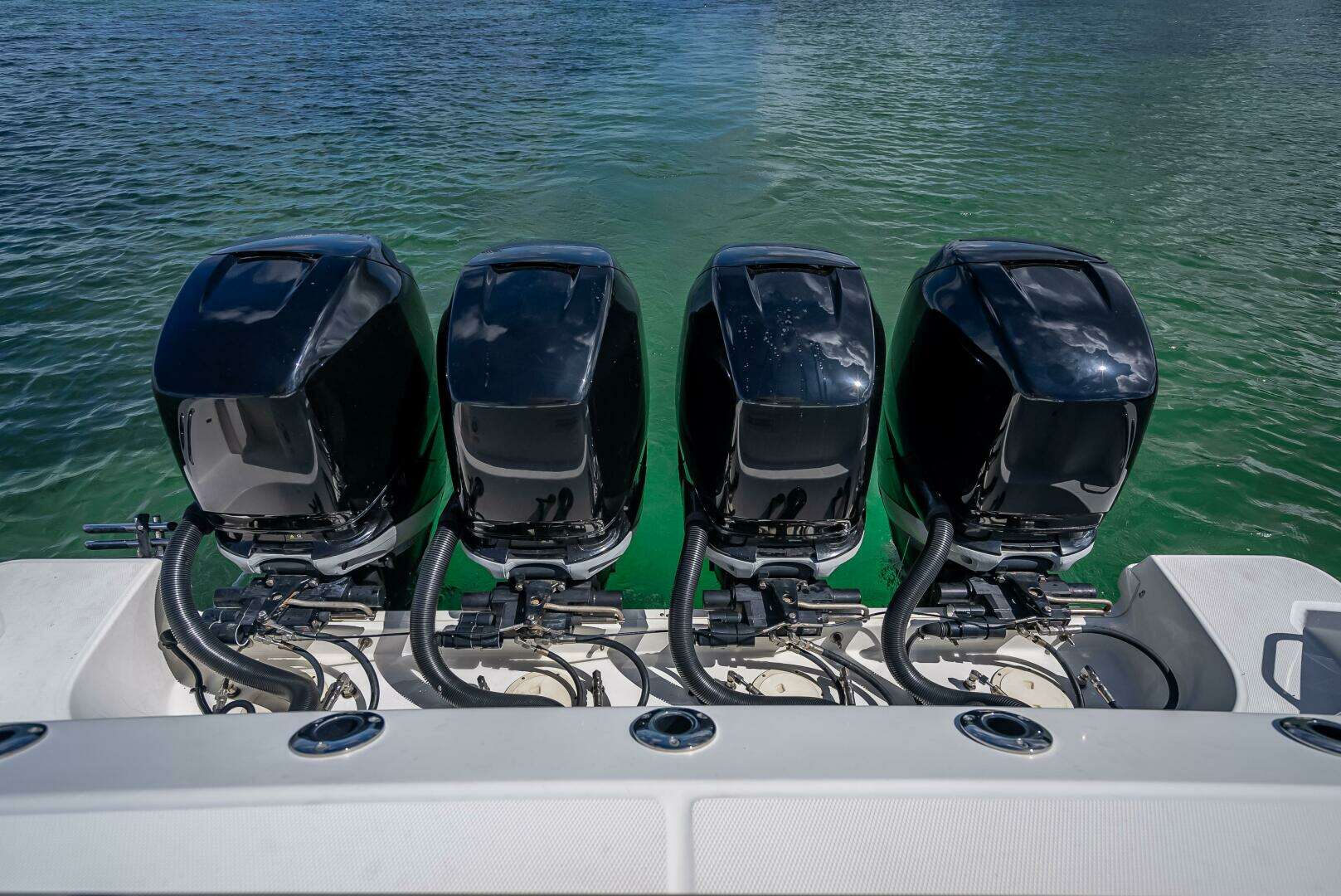 2016 Boston Whaler — - Image 106