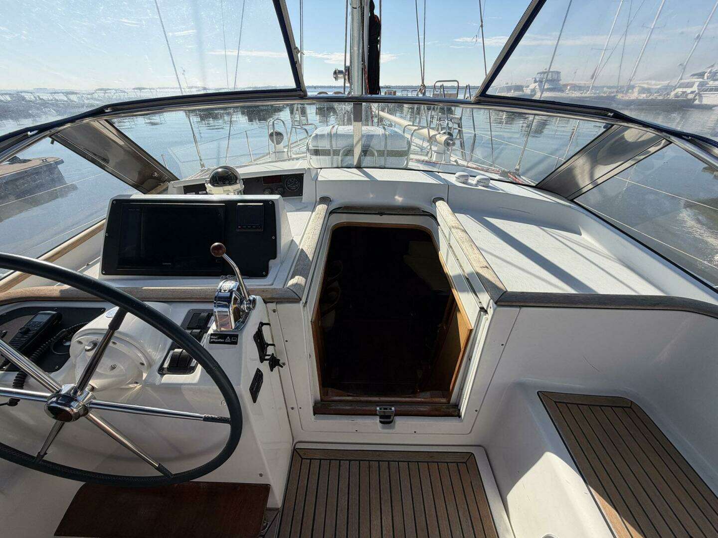 2004 Beneteau 57 Center Cockpit - Image 34