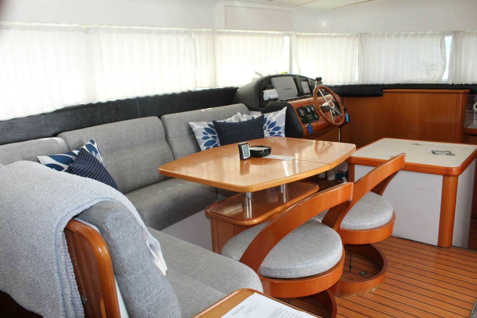 2004 Lagoon 43 Power Cat - Image 3