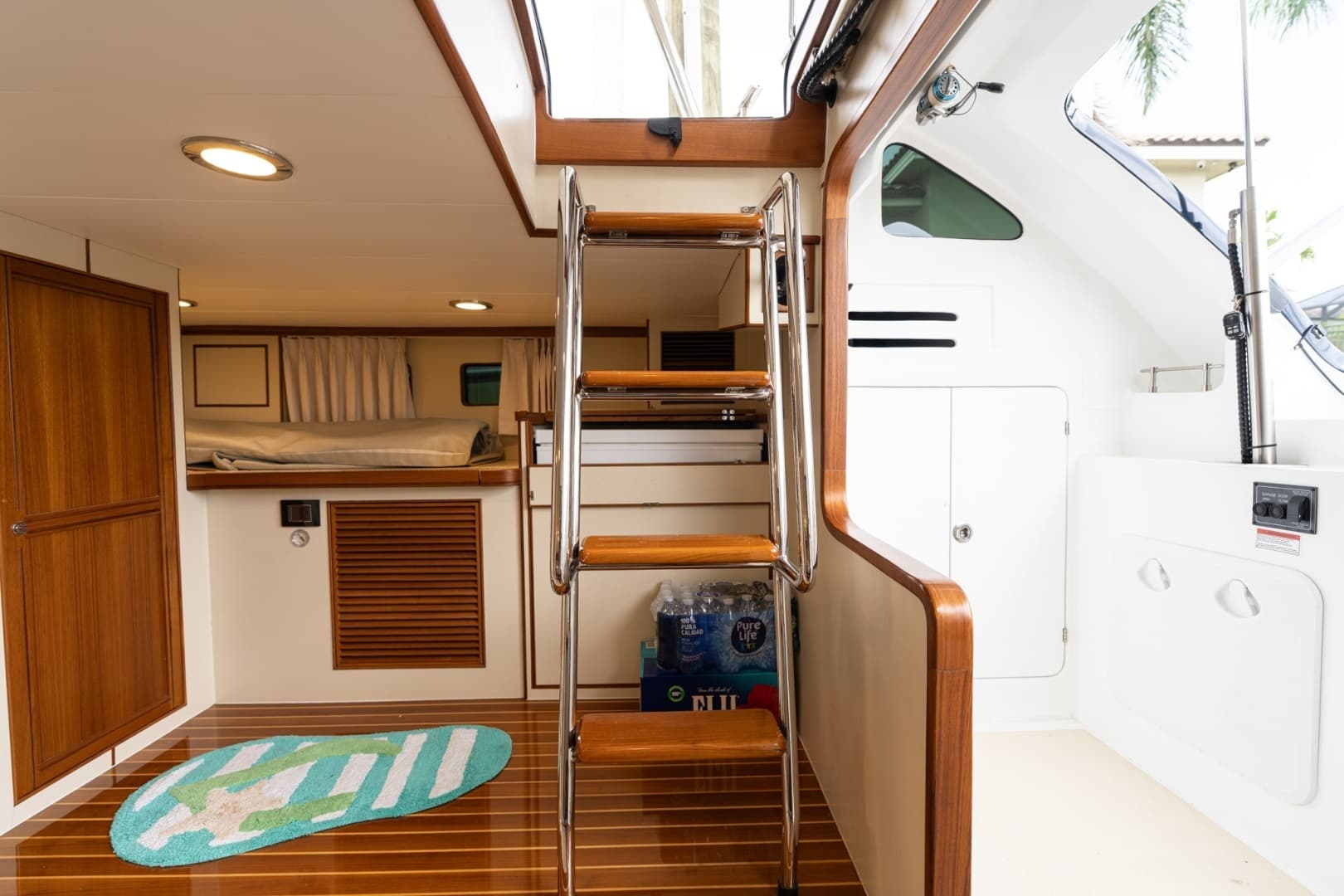 2022 Marlow Explorer 62E - Image 77