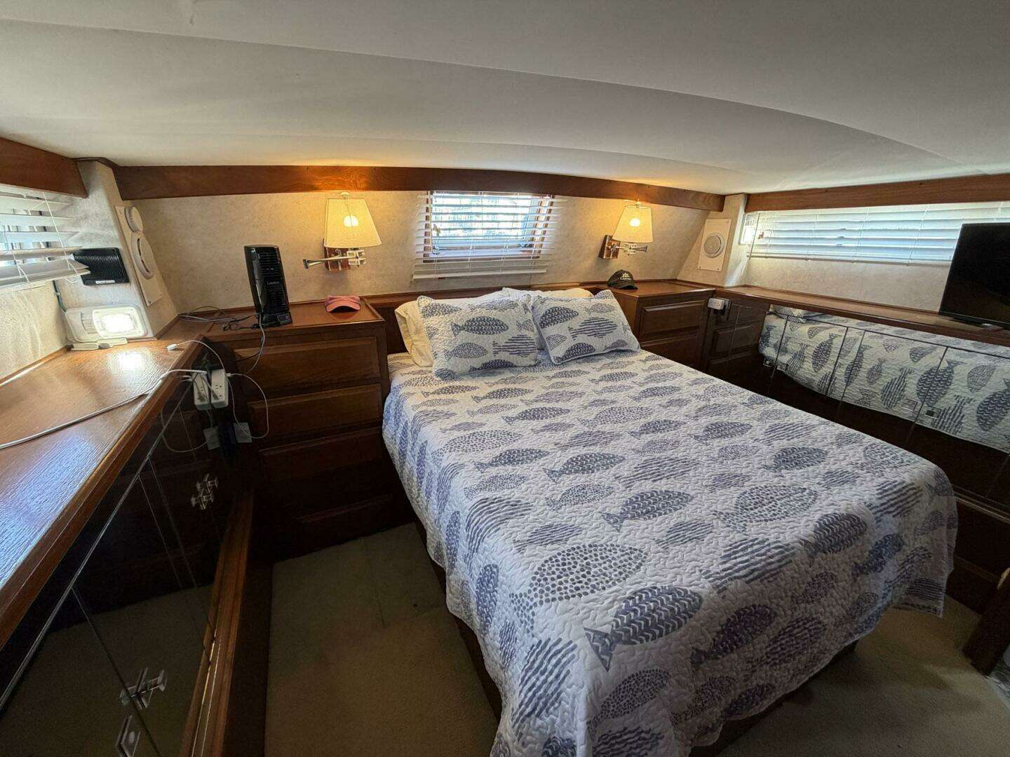 1987 Viking 44 Motor Yacht - Image 54