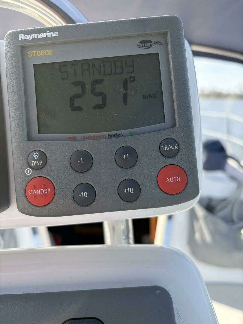 2010 Catalina 309 - Image 16